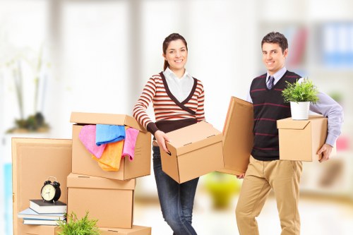 Moving truck service for Canary Wharf apartment and office relocations