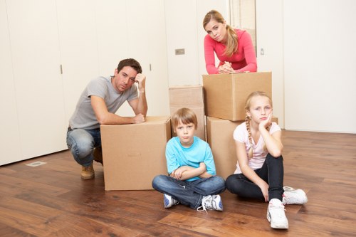 Removal truck hire service covering Canary Wharf and nearby East London areas